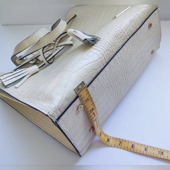 Persaman New York Cream Tote Bag - Picture 12 of 12